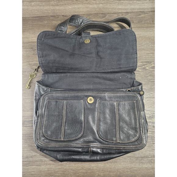 Fossil Leather Side Saddle Crossbody Handbag Medium Size Black - Picture 2 of 7